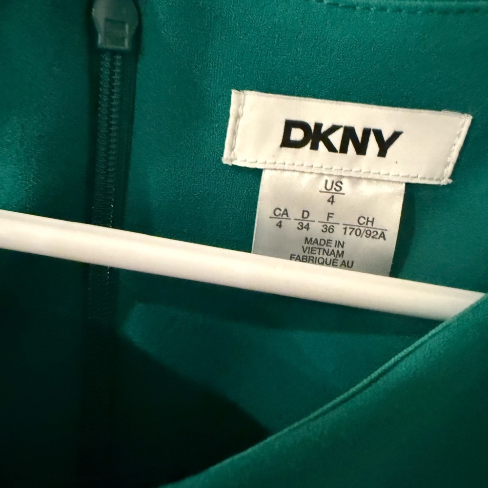 DKNY Emerald Green Puff Sleeve Ruched Dress Size 4 NWT - Picture 5 of 5